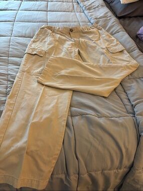 Clearwater Oufitters Men's Cargo Pants in Light Beige - Classic Utility. 36 x 32